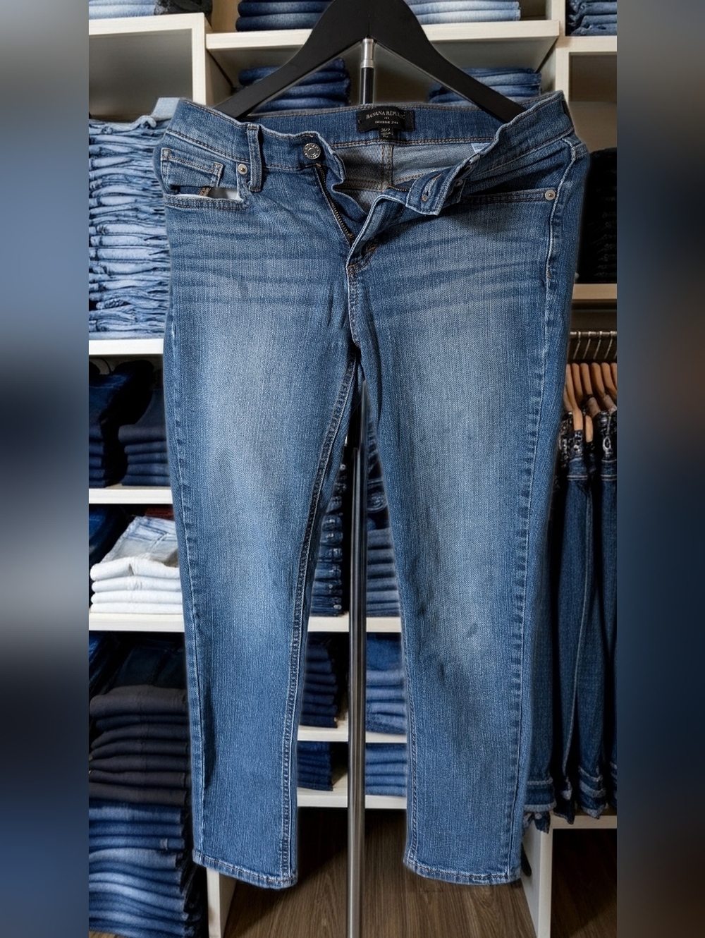 Banana Republic Girlfriend Jeans Women’s Size 26/2 Medium Wash Stretch Denim Ank